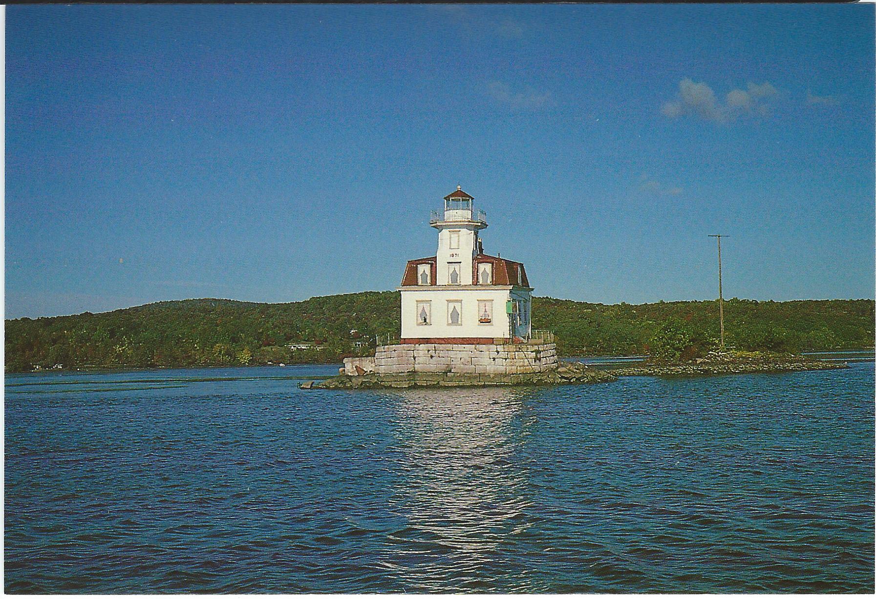 Esopus Meadows Lighthouse Postcard JH-65 3M 88 (NY)