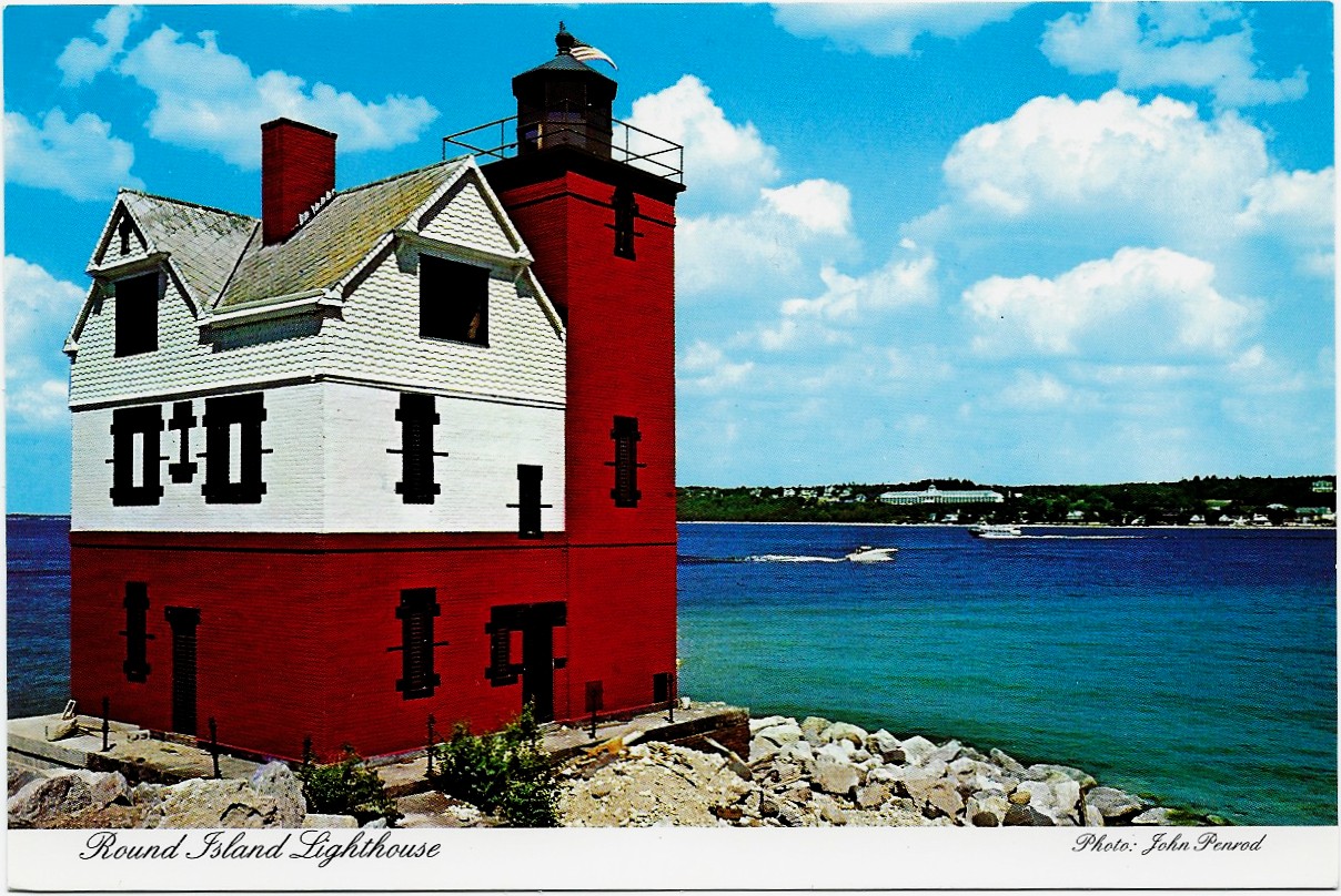Round Island Lighthouse Postcard 6543 (MI)