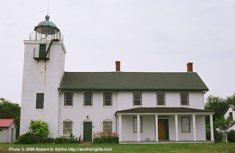 Horton Point Lighthouse https://www.seathelights.com