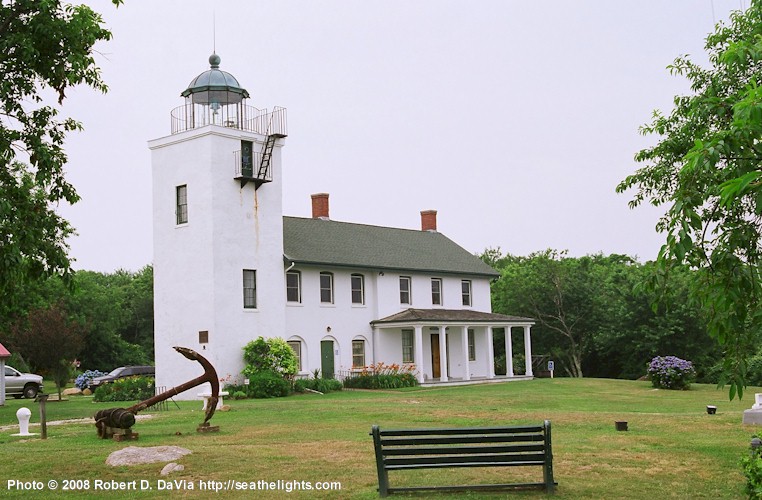 Horton Point Lighthouse https://www.seathelights.com