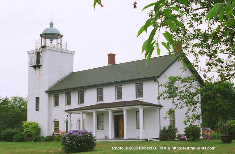 Horton Point Lighthouse https://www.seathelights.com