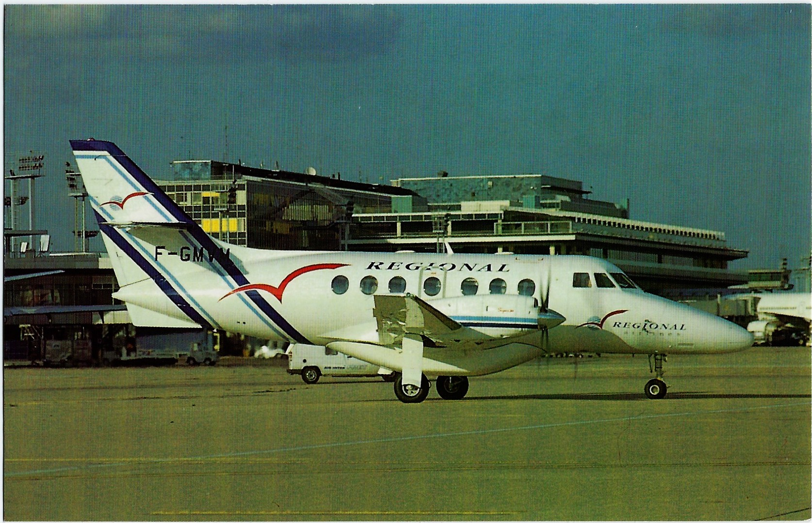 REGIONAL AIRLINES Airplane Postcard J17168 - Click Image to Close