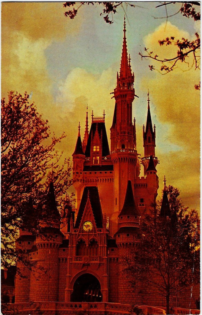 CINDERELLA CASTLE - FANTASYLAND - Click Image to Close