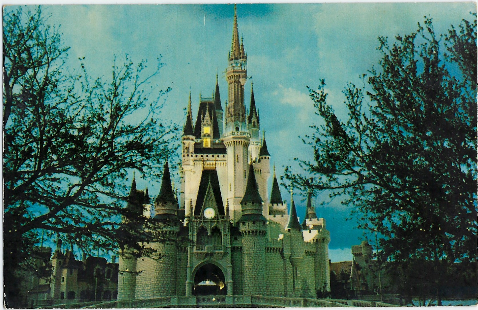 6759 CINDERELLA CASTLE FANTASYLAND WALT DISNEY WORLD POSTCARD - Click Image to Close