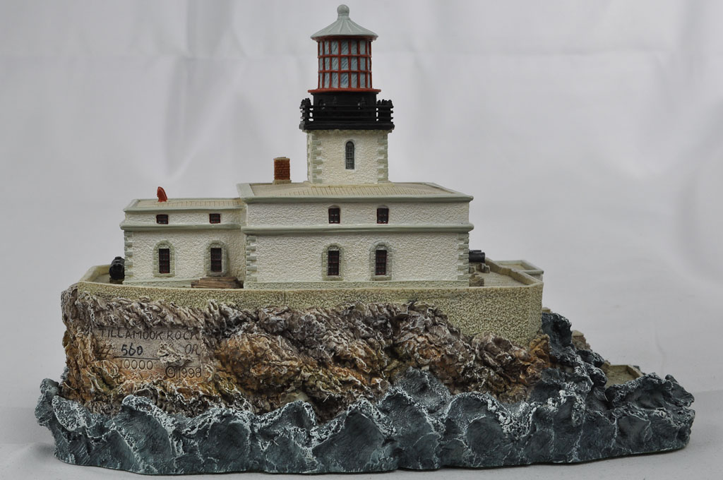 Tillamook, OR HL224 560/10000 1998 Harbour Lights® Tillamook, OR HL224 560/10000 1998 Harbour Lights®