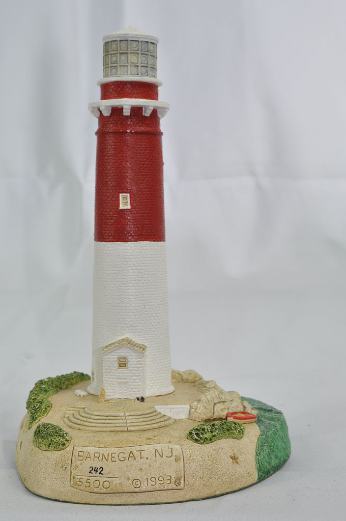 Barnegat, NJ Ligthouse HL139 #242/5500 1993 Harbour Lights® Barnegat, NJ Ligthouse HL139 #242/5500 1993 Harbour Lights®