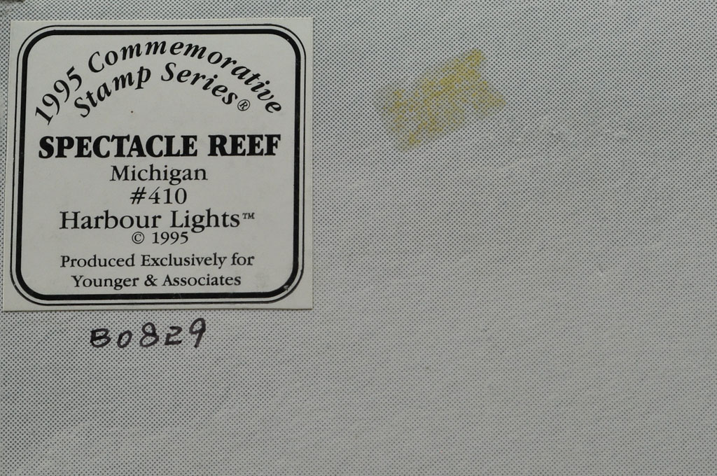 Spectacle Reef, MI HL410 A1991 1995 Harbour Lights® - Click Image to Close