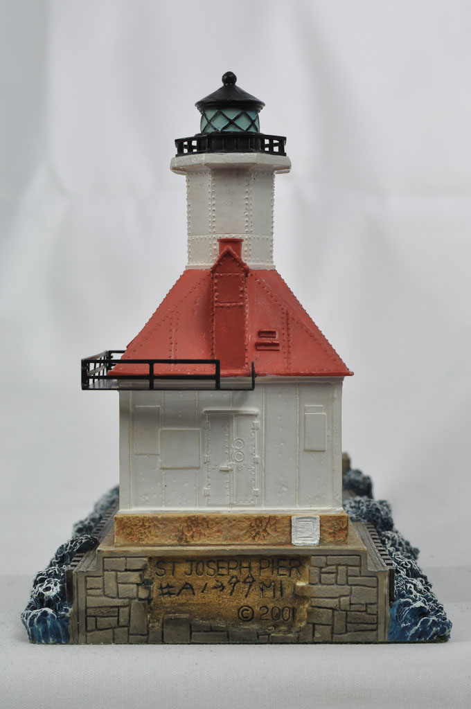 St. Joseph Pier, MI HL434 A1299 2001 Harbour Lights® St. Joseph Pier, MI HL434 A1299 2001 Harbour Lights®