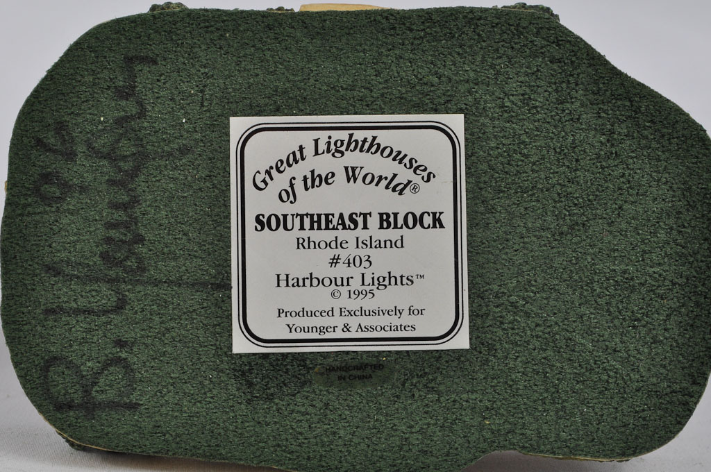 Southeast Block, RI HL403 A272 1995 Harbour Lights® - Click Image to Close