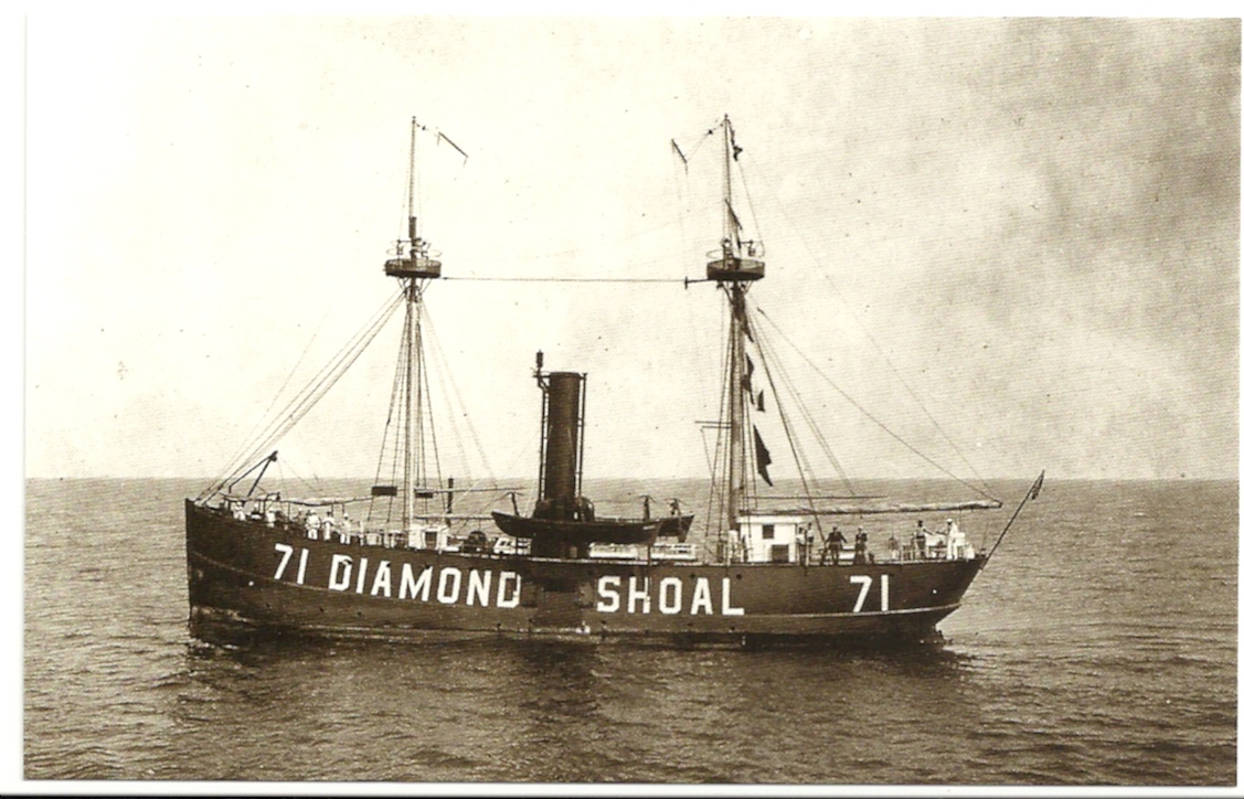 #71 Diamond Shoal Light Ship Postcard - Click Image to Close