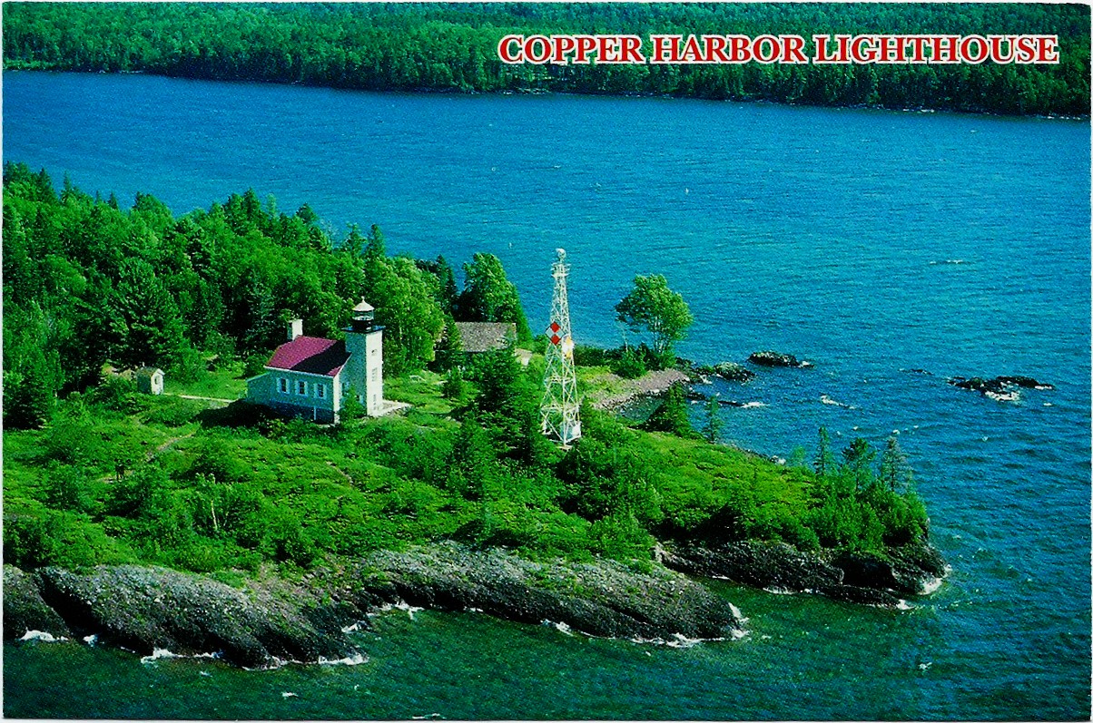 Copper Harbor Lighthouse Postcard 7867 - Click Image to Close