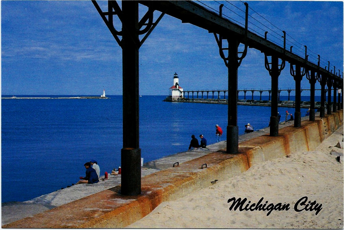 Michigan City Indiana East Pier Light Postcard P-2321 - Click Image to Close