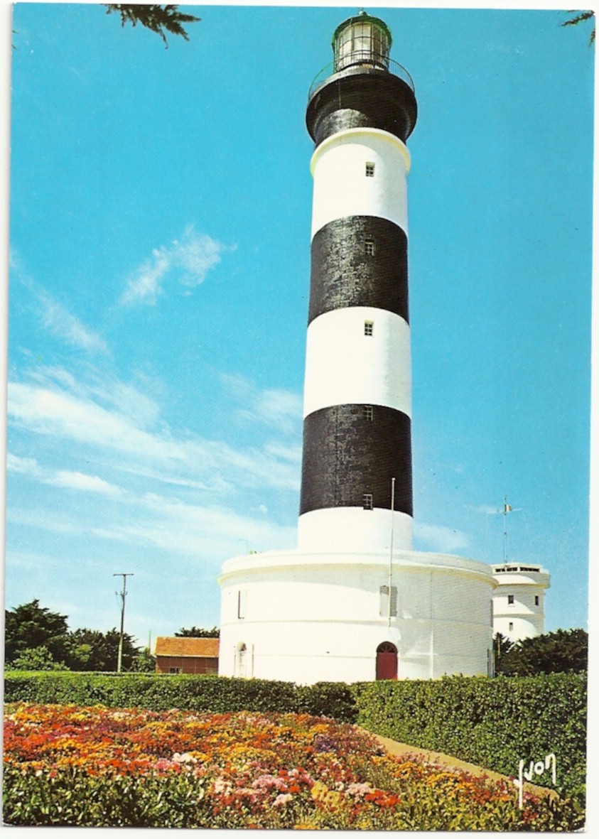 COULEURS ET LUMIERE DE FRANCE LIGHTHOUSE POSTCARD 17-ILE D'OLERO - Click Image to Close