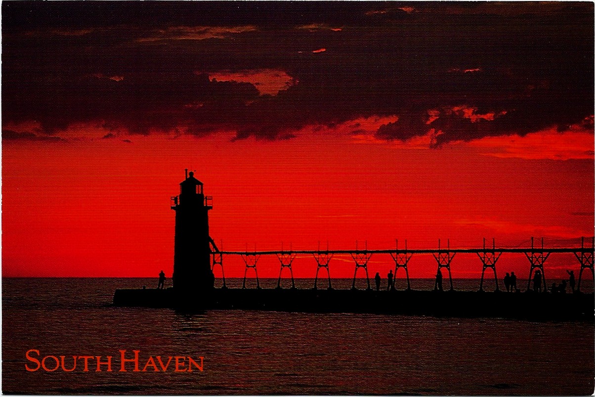South Haven South Pier Lighthouse Postcard 2210 (MI)
