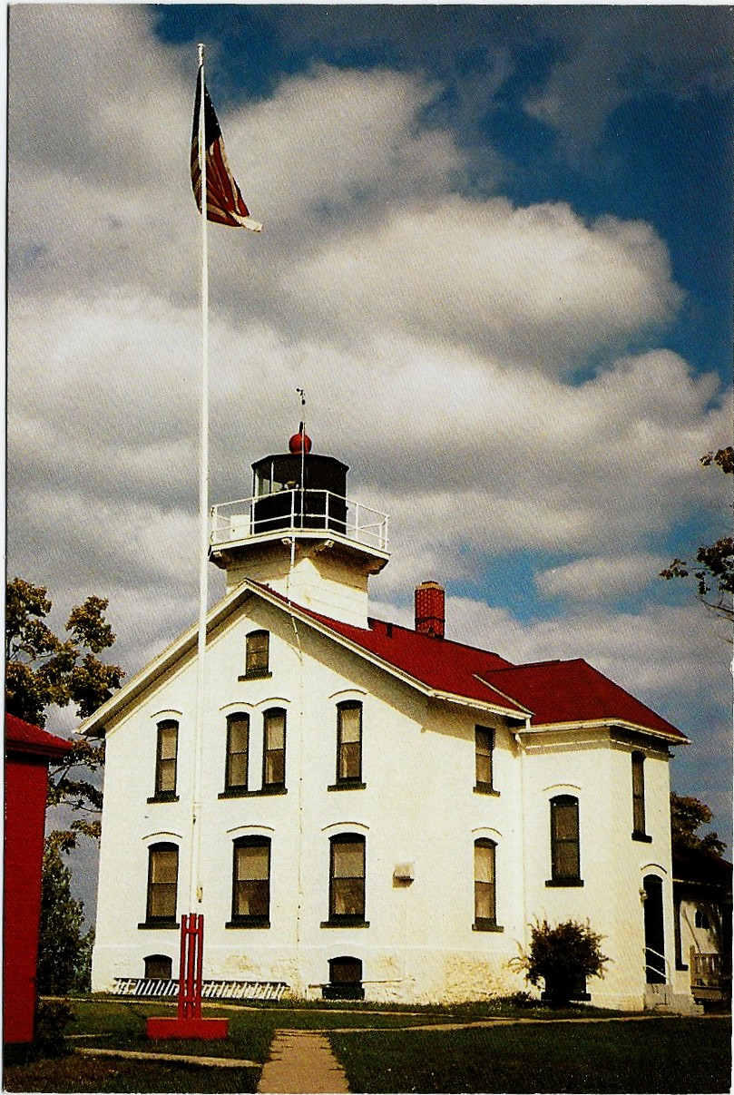 Grand Traverse Lighthouse Northport Michigan Postcard 439080-A ( - Click Image to Close