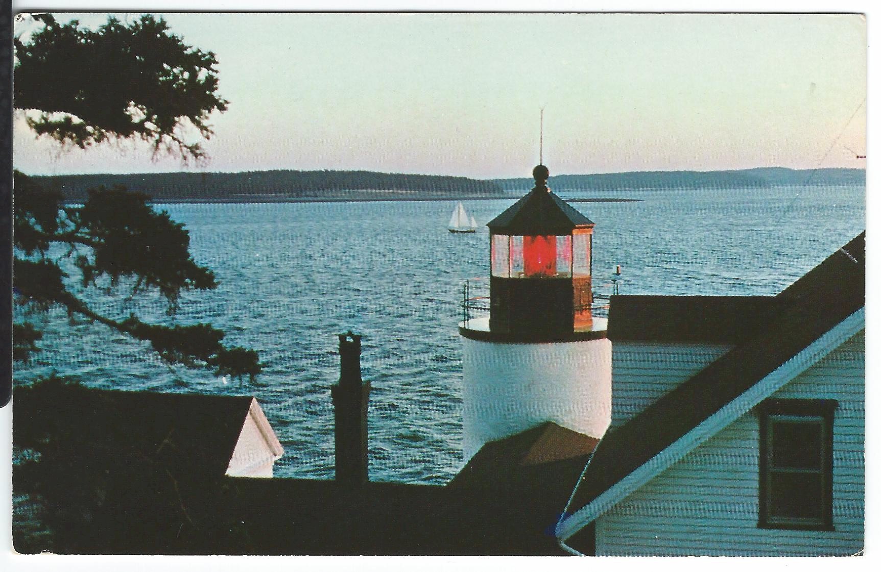 BASS HARBOR LIGHTHOUSE FLASHING RED LIGHT POSTCARD #161 96611 BASS HARBOR LIGHTHOUSE FLASHING RED LIGHT POSTCARD #161 96611