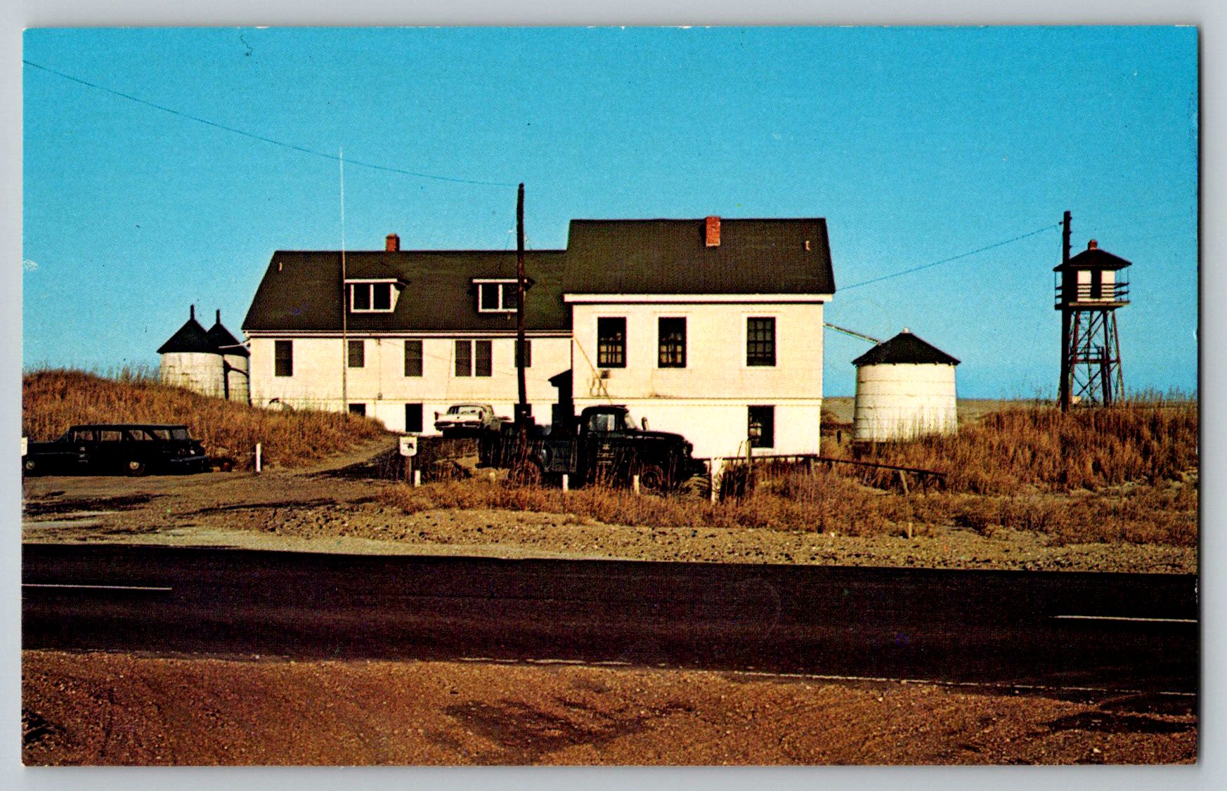 Pea Island LIfe Boat Station Postcard P64920 (D-200)